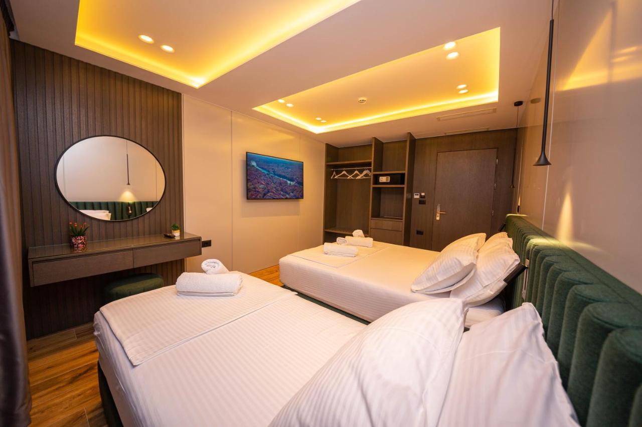 Hotel Lili-1 Saranda Kültér fotó